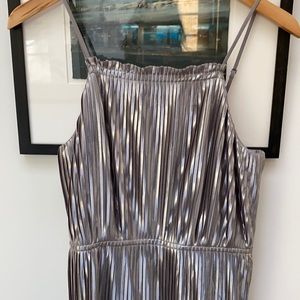 Gorgeous Silver Pleated Dress. Size 4. Banana Republic.Mid-length.